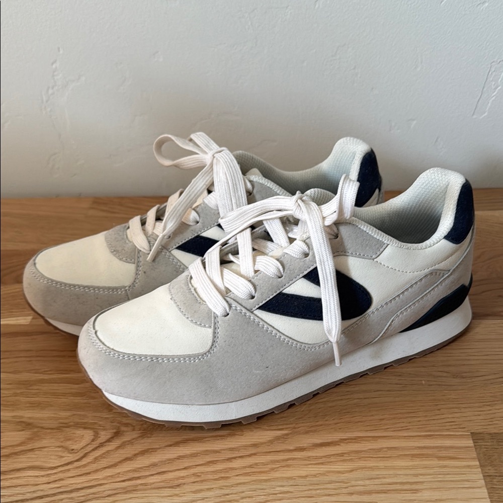 Tretorn Cream and Blue Sneakers with Sporty Silhouette